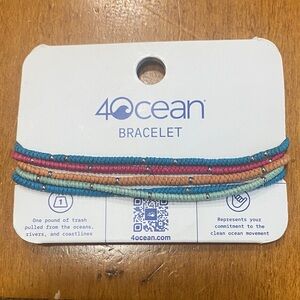 4Ocean Bracelet. Made with 100% recovered ocean plastic. NWT